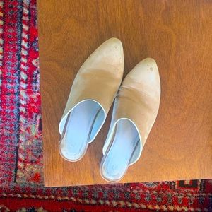 Nisolo Mariella Mule (in discontinued almond color) size 9.5
